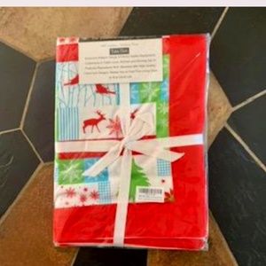 NEW French Designed Holiday Collection Tablecloth (60"x60")